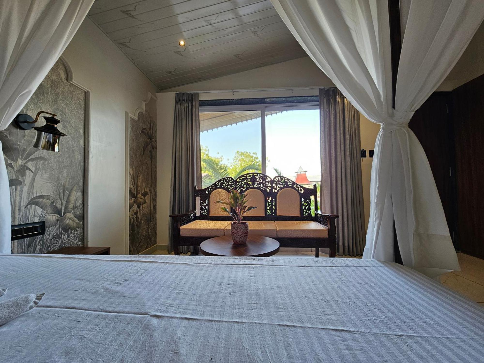 Riverview Tent Resort Kevadia Ruang foto