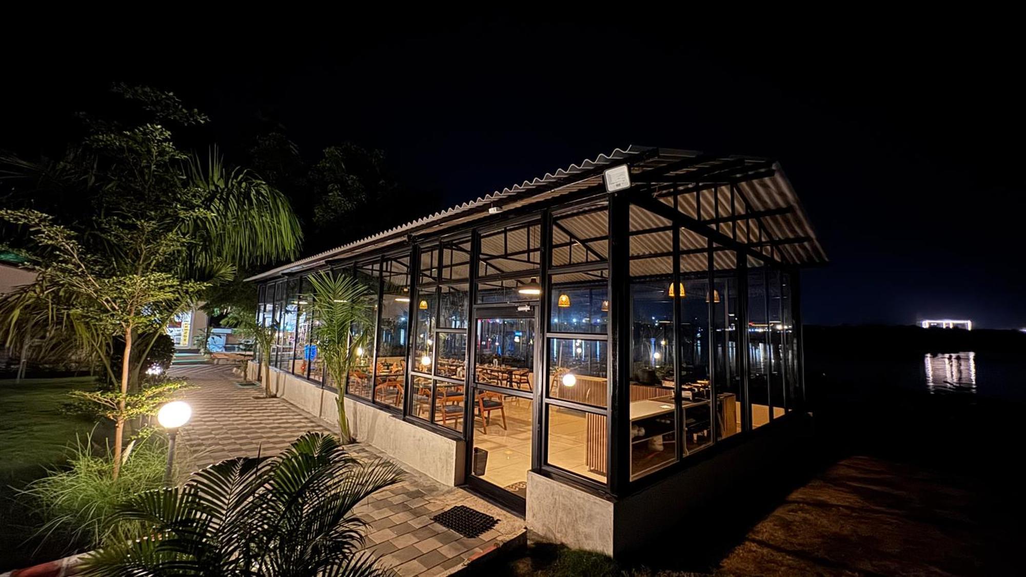 Riverview Tent Resort Kevadia Bagian luar foto