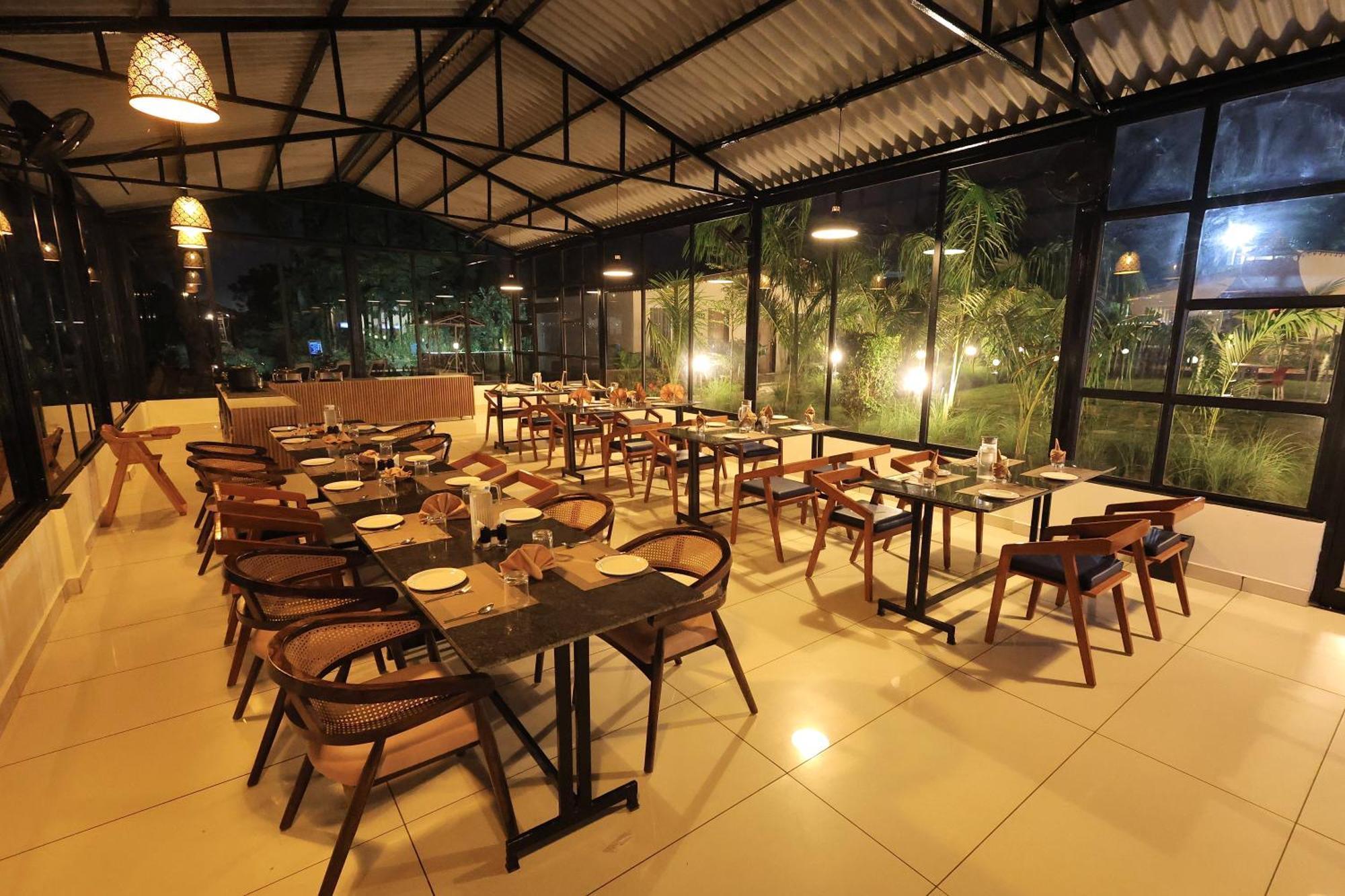 Riverview Tent Resort Kevadia Bagian luar foto