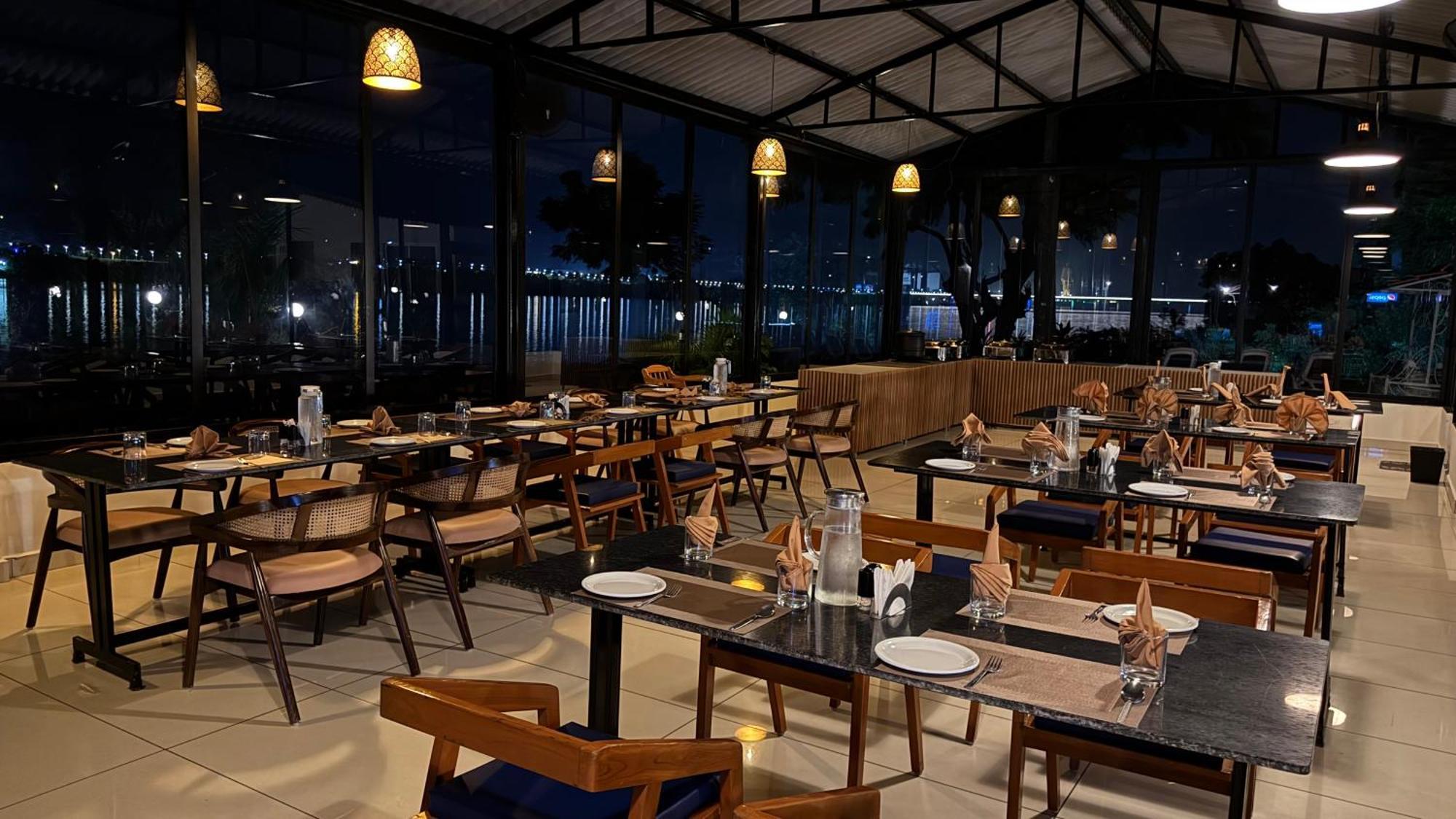 Riverview Tent Resort Kevadia Bagian luar foto