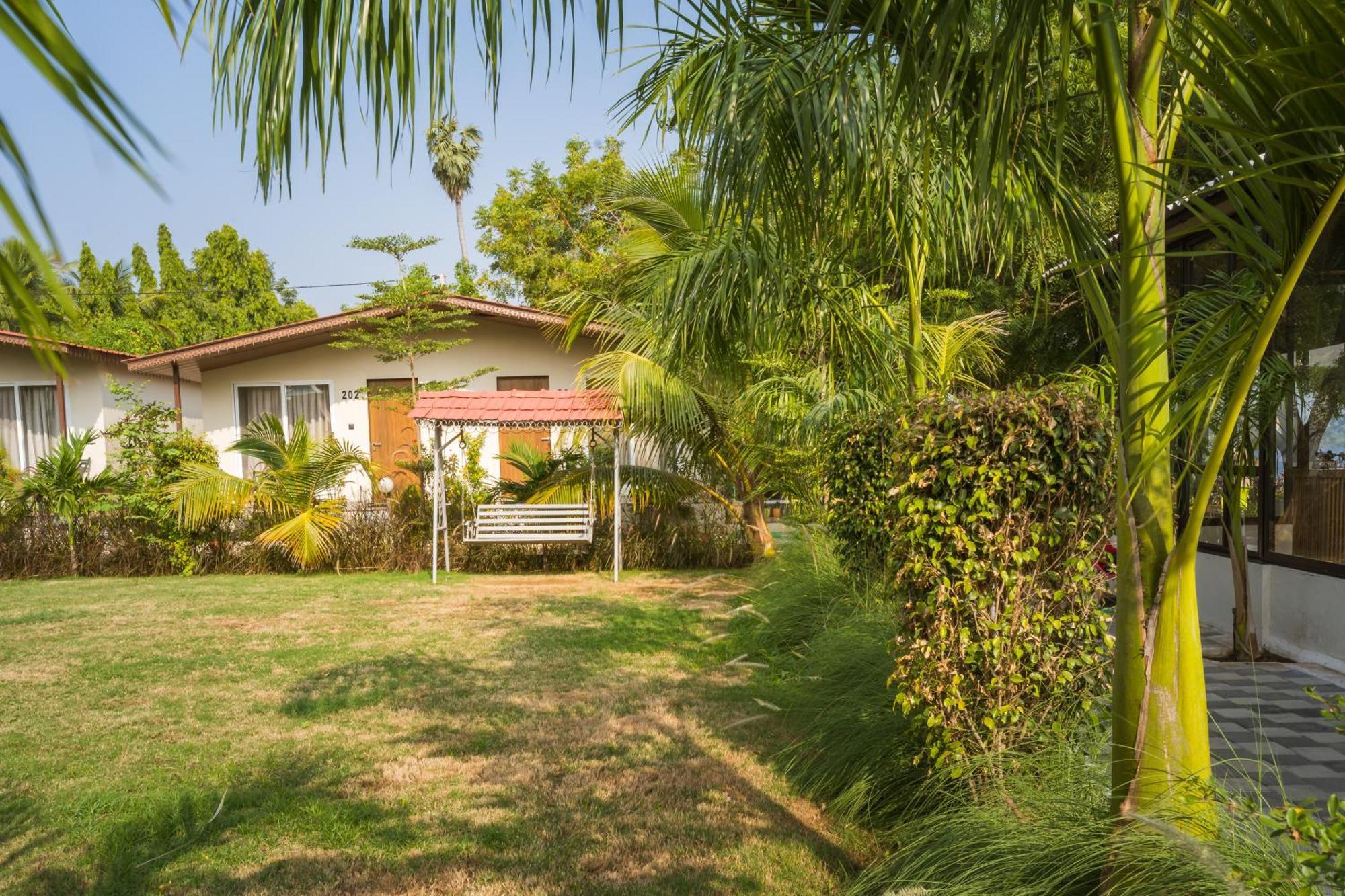 Riverview Tent Resort Kevadia Bagian luar foto