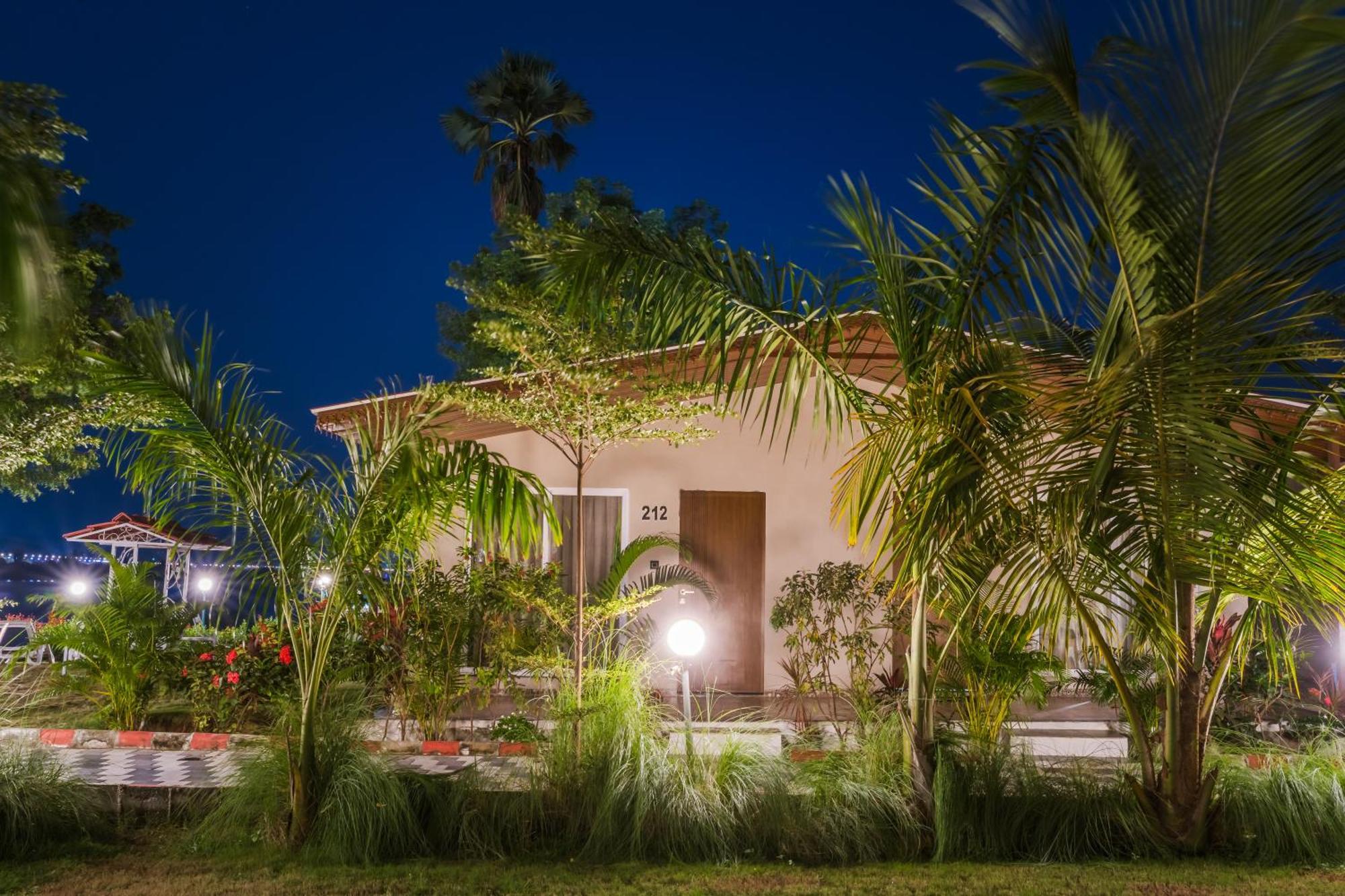 Riverview Tent Resort Kevadia Bagian luar foto