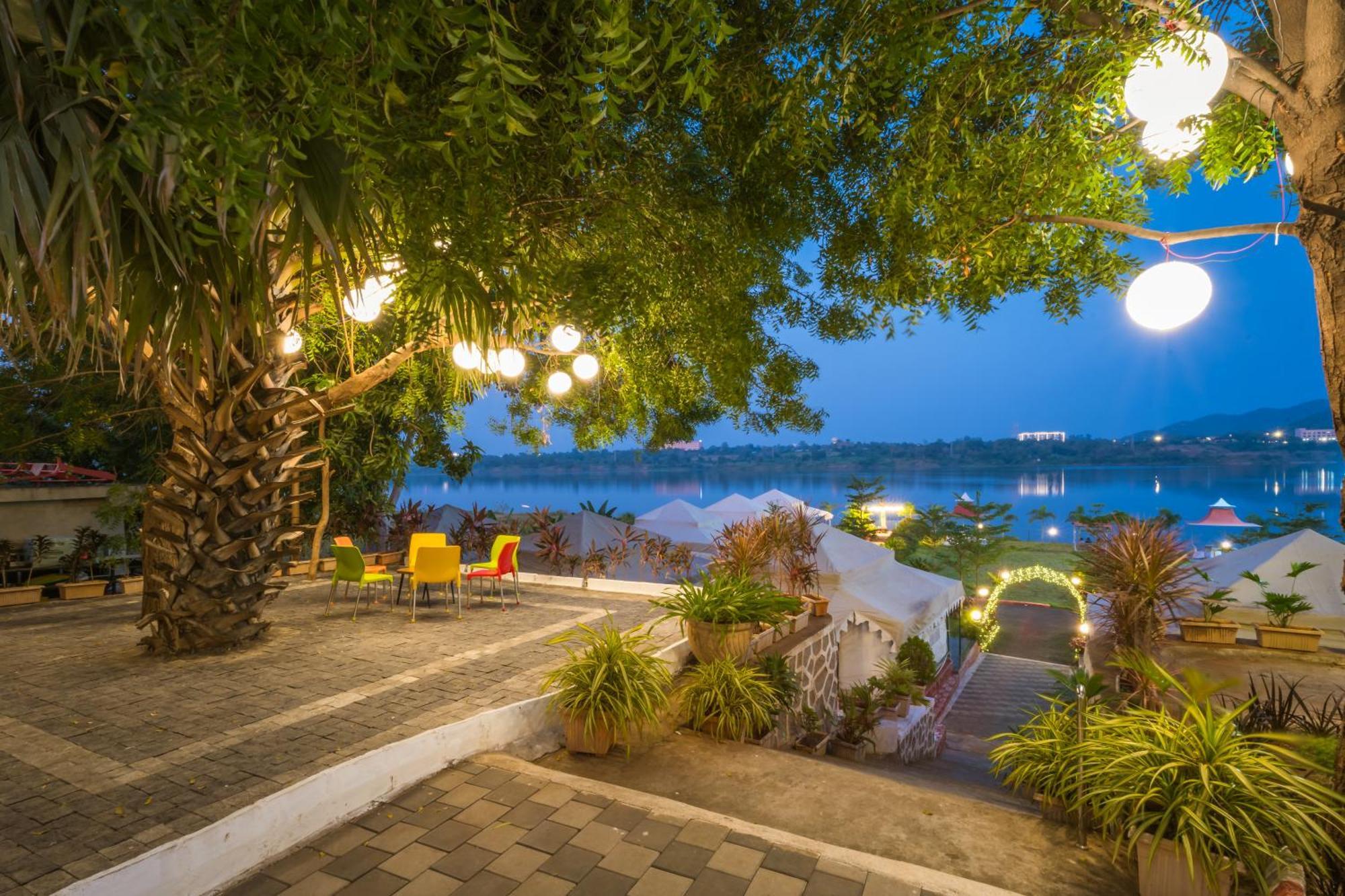 Riverview Tent Resort Kevadia Bagian luar foto