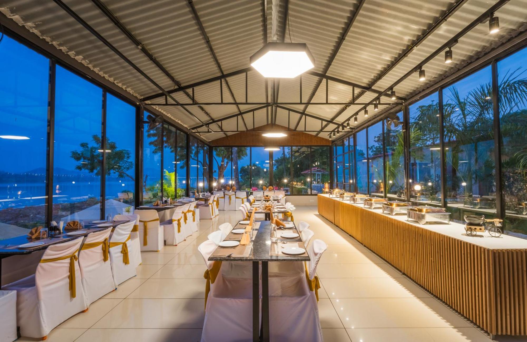 Riverview Tent Resort Kevadia Bagian luar foto