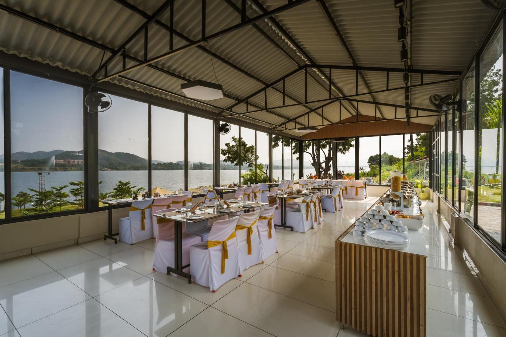 Riverview Tent Resort Kevadia Bagian luar foto