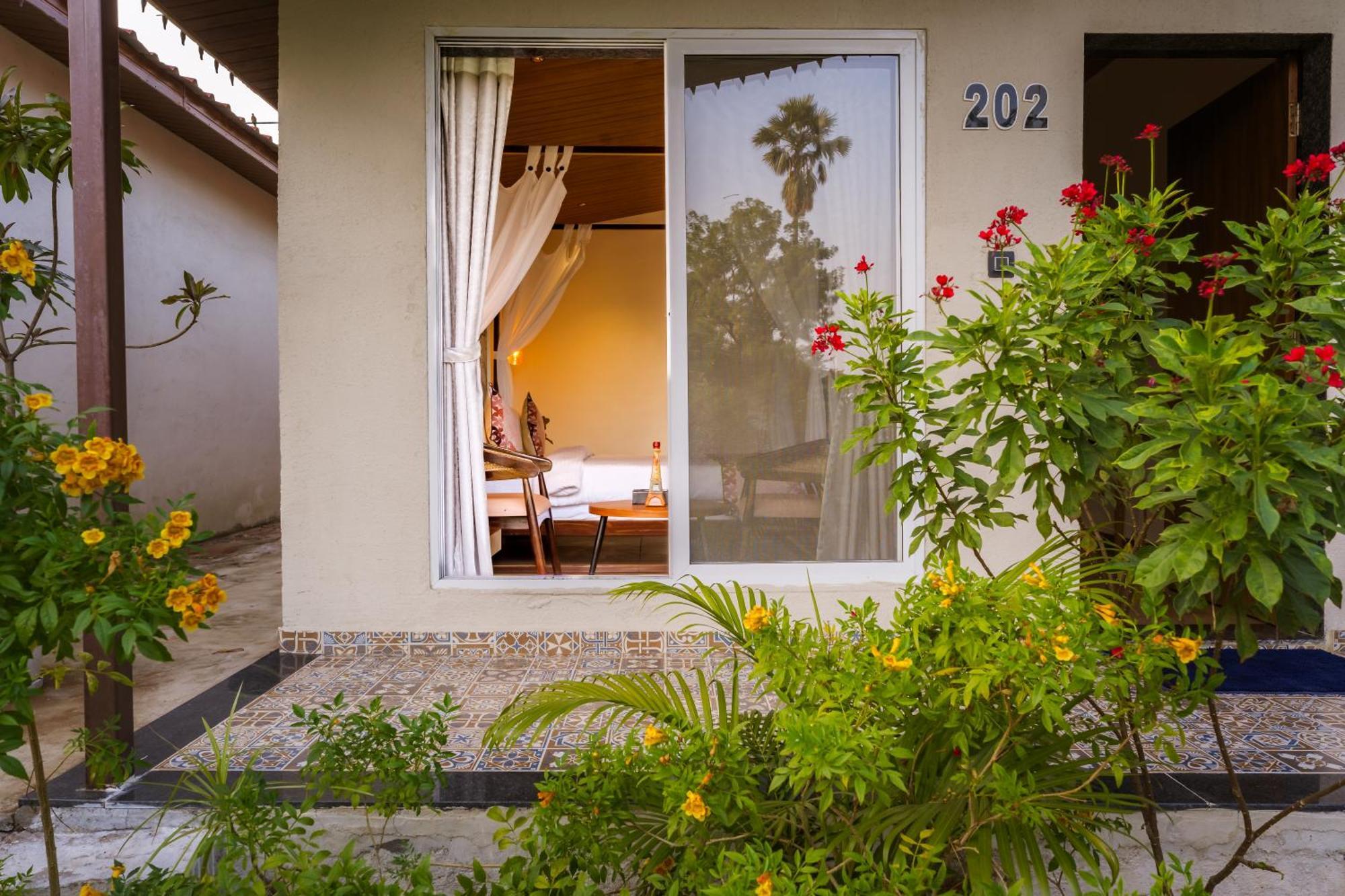 Riverview Tent Resort Kevadia Bagian luar foto