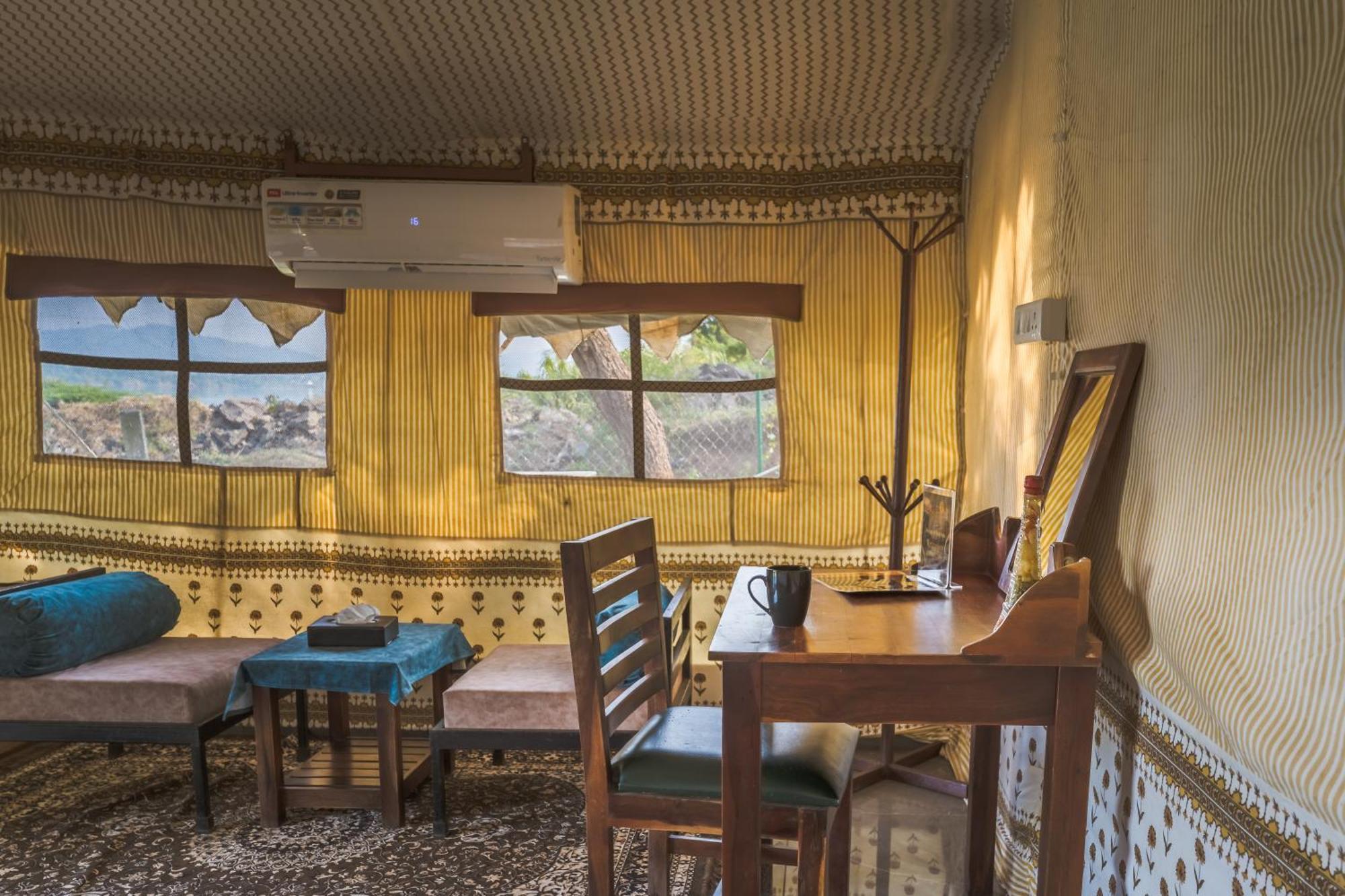 Riverview Tent Resort Kevadia Bagian luar foto